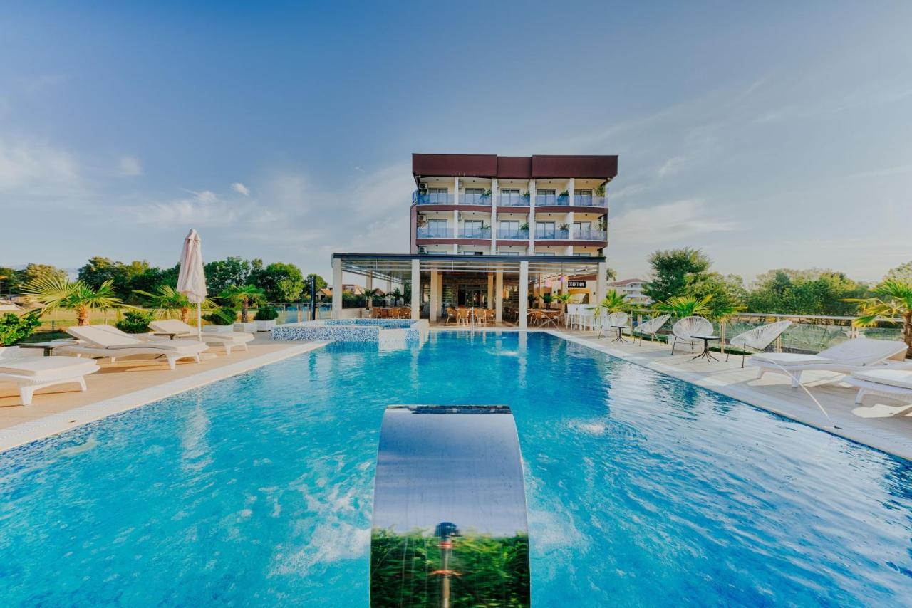 Hotel Lion Ulcinj Exterior foto